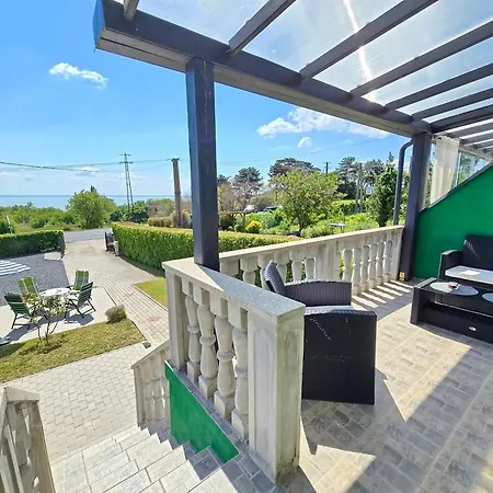 No 109 House Beautiful View With Pool בית נופש