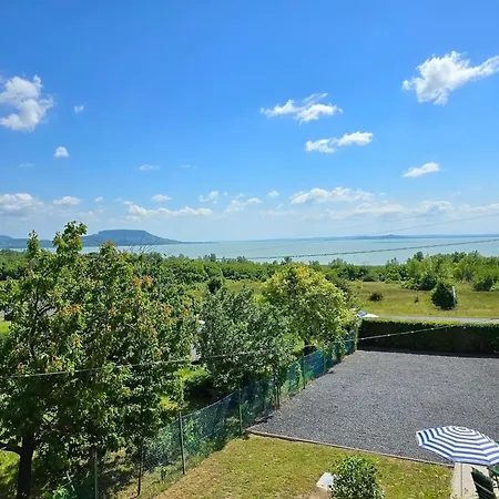 בית נופש No 109 House Beautiful View With Pool